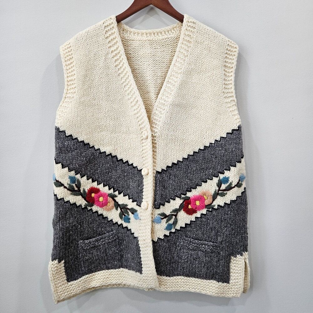 Womens Handmade Knit Sweater Vest Plus Size Gray Cream Embroidered Grandmacore